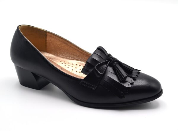 TTP Classic Round Toe Courts With Subtle Bow Detail On Vamp