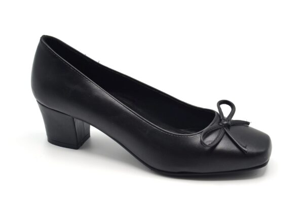 Fantique Classic Ladies Court Shoe with Ribbon Decor